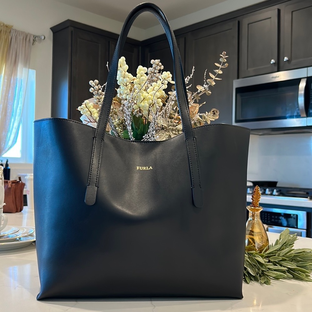 FURLA Black Leather 2 Piece Tote Shoulder Bag w/Removable Zip Pouch
